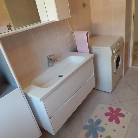 アパート Apartman Anteica *