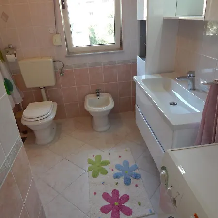 Apartman Anteica アパート スプリト
